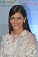 Kriti Sanon as the Trident brand ambassador in NSE on 14th July 2015